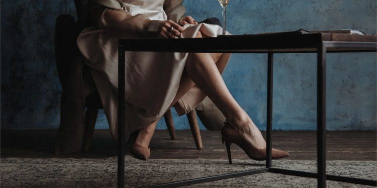 Comment conquérir le cœur d’une femme plus âgée que soi ?