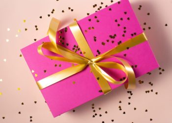 Offrir des cadeaux pour séduire ? Pas toujours…