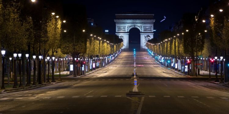 Comment draguer pendant le couvre-feu ?